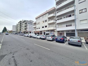 Apartamento t3 (transformado t2) com terraço e box São João da Madeira para Nogueira Cravo