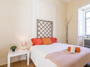 Quarto para alugar em apartamento de 7 quartos na Parede, Lisboa