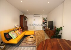 Apartamento T1 à venda na Rua Manuel Correia Ramalho