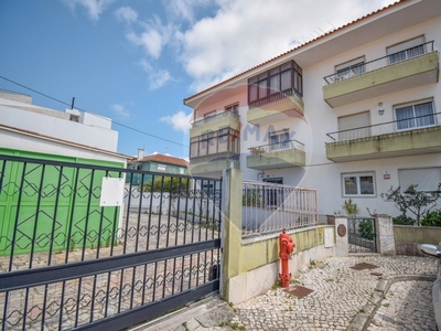 Apartamento T3 à venda em Porto Salvo, Oeiras