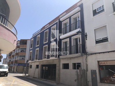 Montijo - Apartamento T2, Lavandaria, parqueamento (isenção IMT)