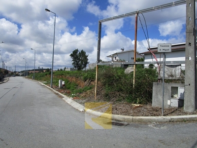 Terreno Urbano-Foz do Sousa e Covelo, Gondomar, Porto