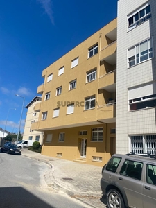 Apartamento T2+1 à venda em Vilar de Andorinho