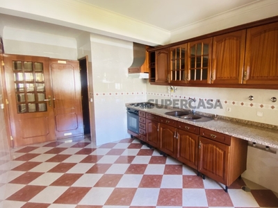 Apartamento T2+2 à venda em Póvoa de Santa Iria e Forte da Casa