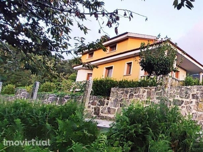 Casa tradicional T4 em Viana do Castelo de 441,00 m2