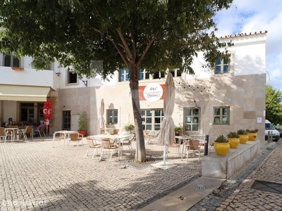 Edifício para comprar em Benafim, Portugal
