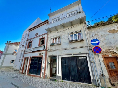 Edifício para comprar em Torres Vedras, Portugal