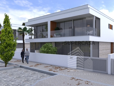 Casa Geminada T4 à venda em Vila Chã