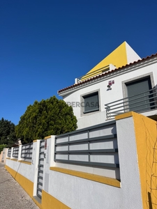Moradia T5 Triplex para arrendamento em Cascais e Estoril