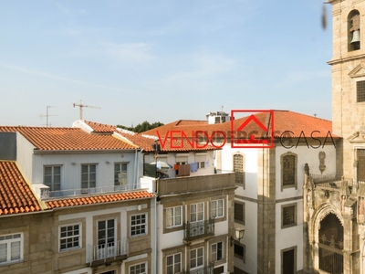 Apartamento T3 para arrendamento em Braga (Maximinos, Sé e Cividade)