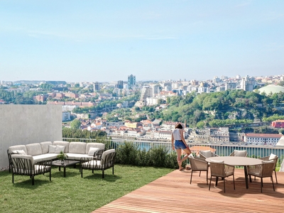 Apartamento T4 duplex com terraço, no mais recente empreendimento a nascer nas margens do Rio Douro