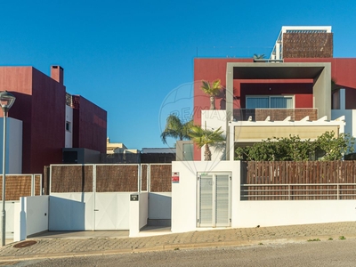 Moradia T3 para arrendar em Ferragudo, Lagoa (Algarve)