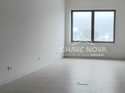 SALA NOVA PARA ARRENDAR EM VILA NOVA DE GAIA