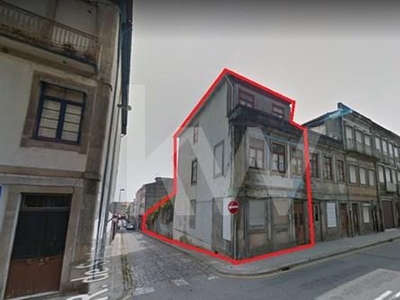 Prédio para reabilitar na Rua da Alegria - Porto com PIP aprovado