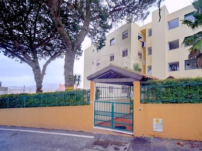 Apartamento T2 à venda em Rio de Mouro, Sintra