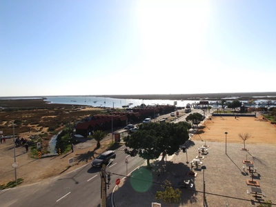 Apartamento T2 com terraço e vista mar - Santa Luzia