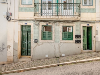 Apartamento T2 para arrendar em Misericórdia, Lisboa