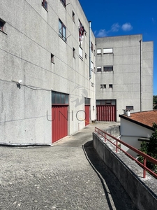 Estacionamento para comprar em Avintes, Portugal