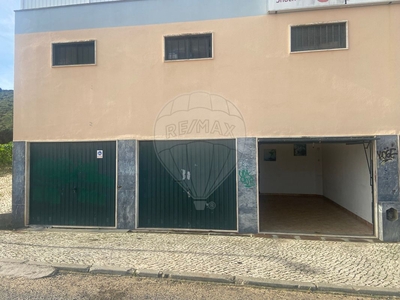 Garagem para arrendar em Sintra (Santa Maria e São Miguel, São Martinho e São Pedro de Penaferrim), Sintra