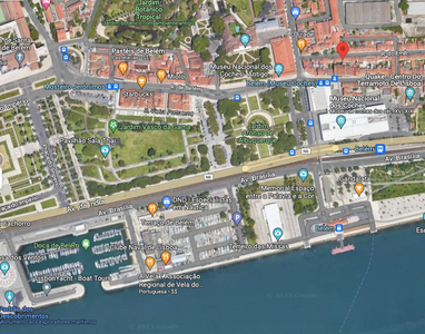Apartamento triplex em prédio total, com 275 m2 de área útil , na zona histórica de Belém , Lisboa.