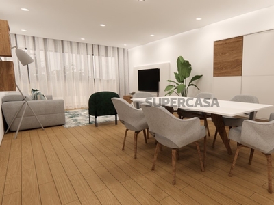 Apartamento T3 Triplex à venda em Travessa São Pedro
