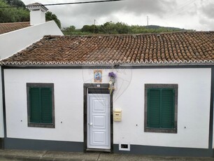 Moradia T2 à venda em Porto Formoso, Ribeira Grande