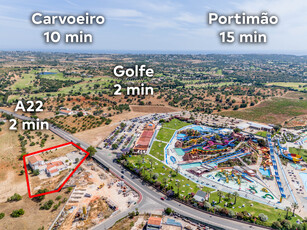 Pensão Residencial c/17 Quartos duplos + Espaço de Restaurante para Reabilitar (Lagoa, Algarve)
