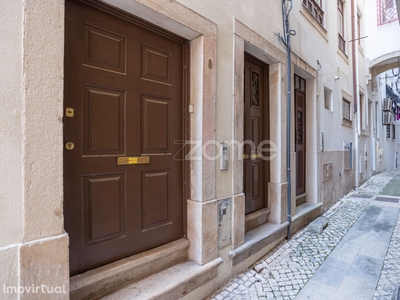 Apartamento T0 localizado na Baixa de Coimbra