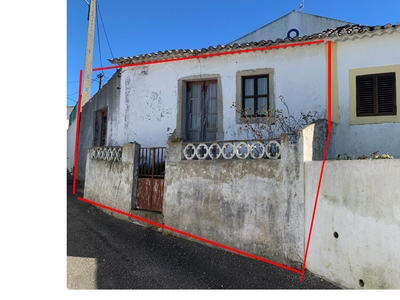 Oportunidade de Investimento: Casa térrea para reabilitação total em Filha Boa , Carvoeira.