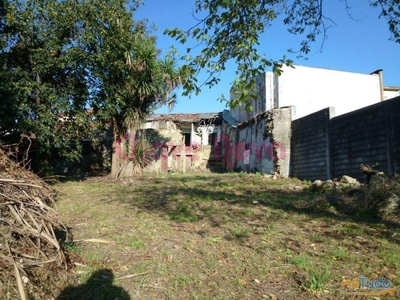 Terreno com casa para reconstruir - Centro de Valongo