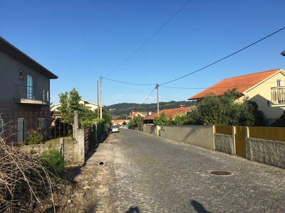 Terreno com projecto aprovado para moradia em Predalva, Braga