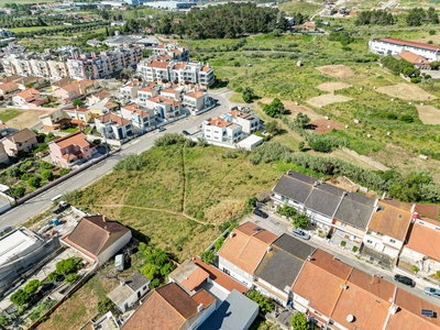 Terreno Urbano em Vialonga com Projeto Loteamento Aprovado