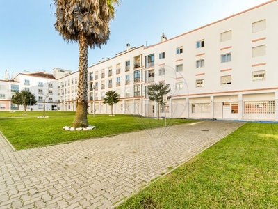Apartamento T3 à venda em Rio de Mouro, Sintra