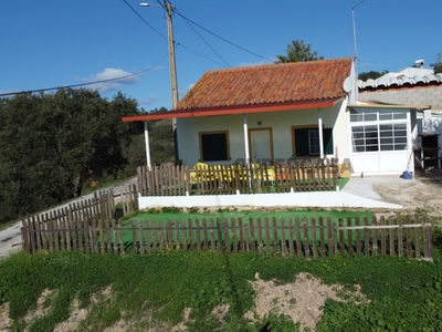 Casa de Campo T2 à venda na Rua do Monte Branco