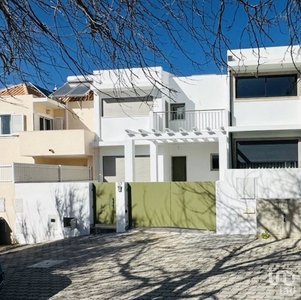 Habitação T3 em Montenegro de 210 m²