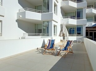 Excelente Apartamento T1 em condomínio com piscinas junto à Praia em Alvor,