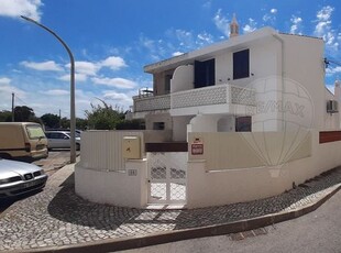 Moradia T3 à venda em Monte Gordo, Vila Real de Santo António