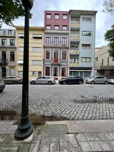 Apartamento T0 Duplex na Rua Duque de Saldanha Porto