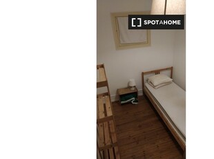 Alugo quarto em apartamento T4 em Lisboa, Lisboa