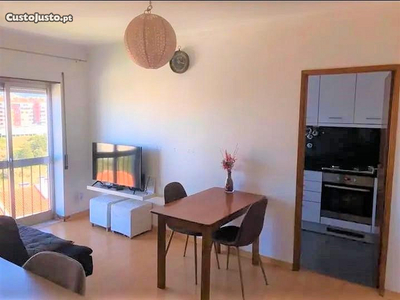 Apartamento T1 na R António José de Almeida