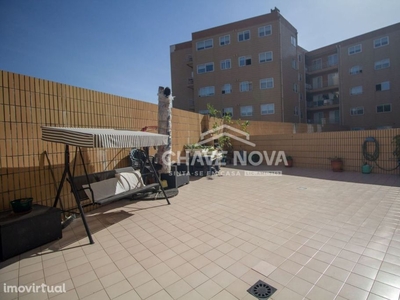 AP-Apartamento T1+1 c/ Terraço e Box em Valadares (A44). V.N.Gaia