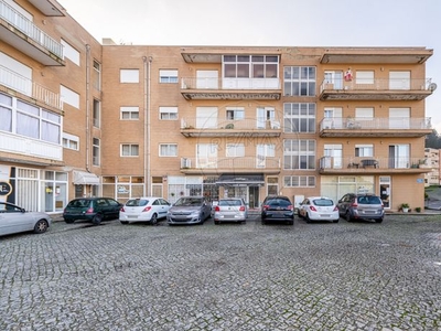 Apartamento T3 à venda em Santa Eulália, Vizela