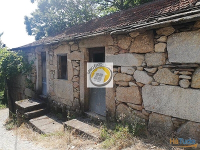 Moradia para restauro em Ameixieira, Santa Eulália, Arouca