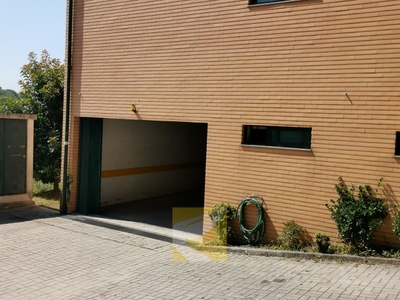 Garagem-Requião, Vila Nova de Famalicão, Braga