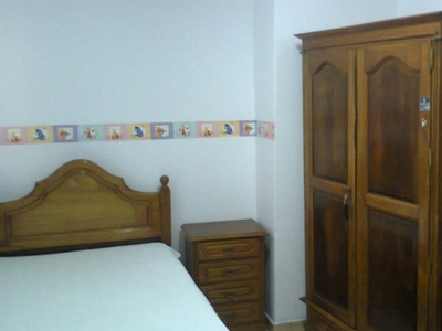 Alugam-se quartos em apartamento de 2 quartos para estudantes em Coimbr