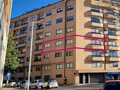 Apartamento para alugar em Bonfim, Portugal