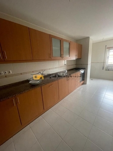 Apartamento T2 para arrendamento em Gondomar (São Cosme), Valbom e Jovim