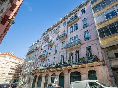 Apartamento T3 para arrendar em Arroios, Lisboa