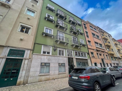 Apartamento T3 para arrendar em Arroios, Lisboa