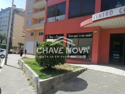 Escritório para arrendamento com 71 m2, centro de Vila Nova de Gaia.
